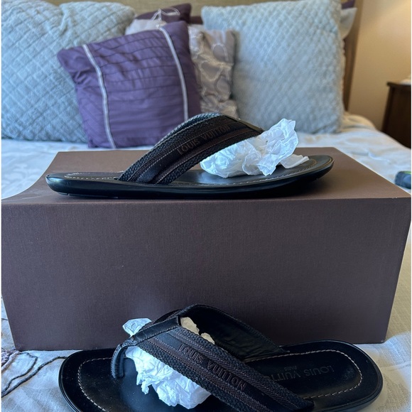 Mens Louis Vuitton Sandals - Picture 3 of 10